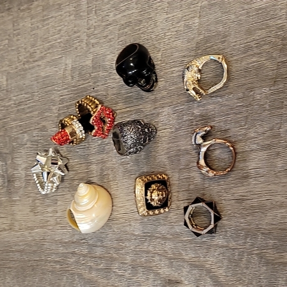 Ring lot - Picture 1 of 3